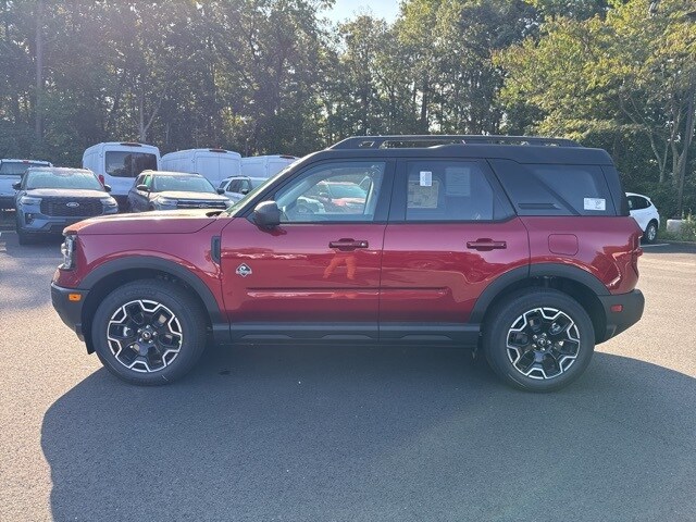2025 Ford Bronco Sport Outer Banks photo 2