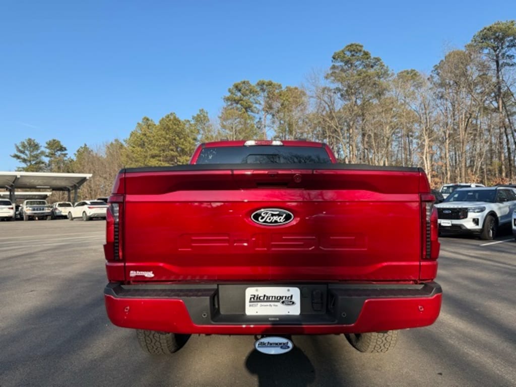 New 2025 Ford F-150 XLT 4D SuperCrew
