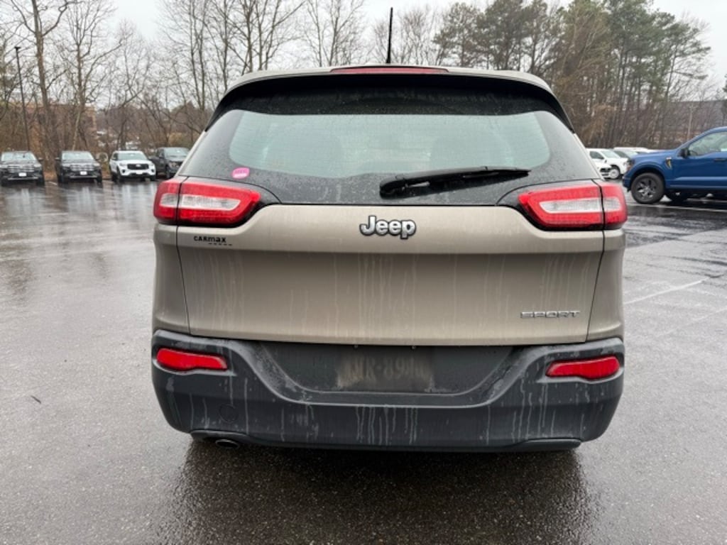 Used 2017 Jeep Cherokee Sport SUV