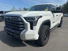 2022 Toyota Tundra Hybrid Limited Truck