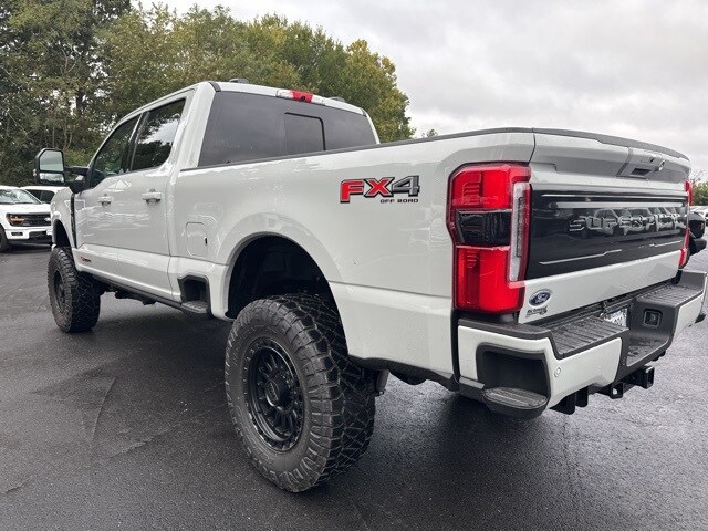 2025 Ford F-250 Platinum photo 3