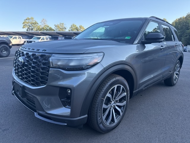 2025 Ford Explorer 4D Sport Utility 