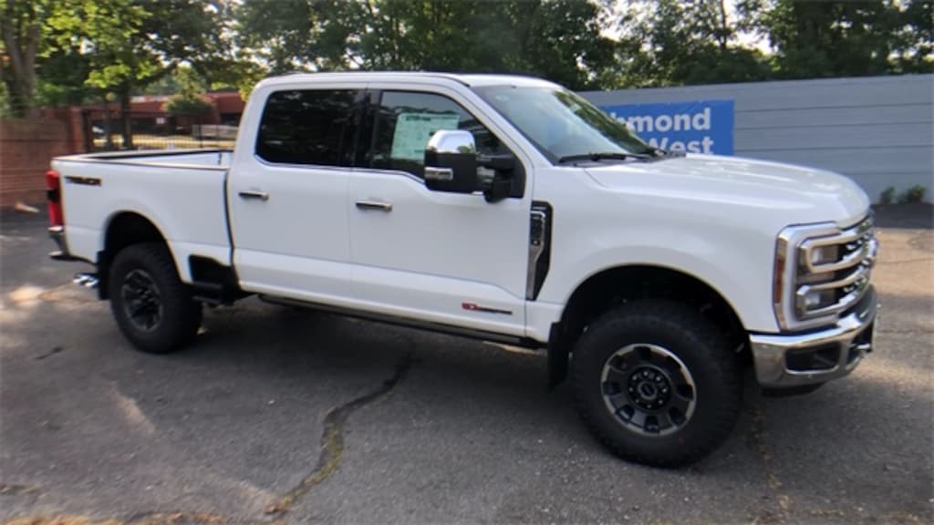 Used 2024 Ford F-250SD Lariat Truck