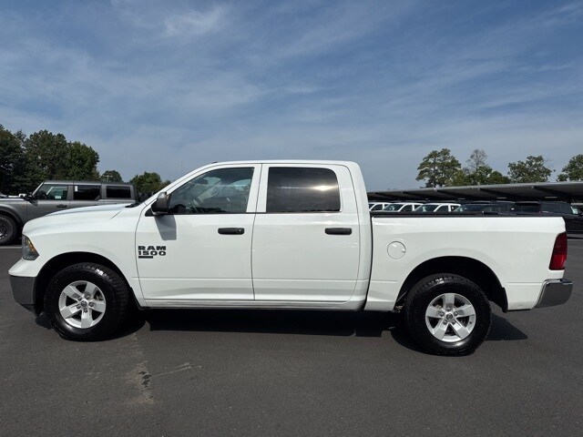 2022 Ram 1500 Classic Tradesman photo 2