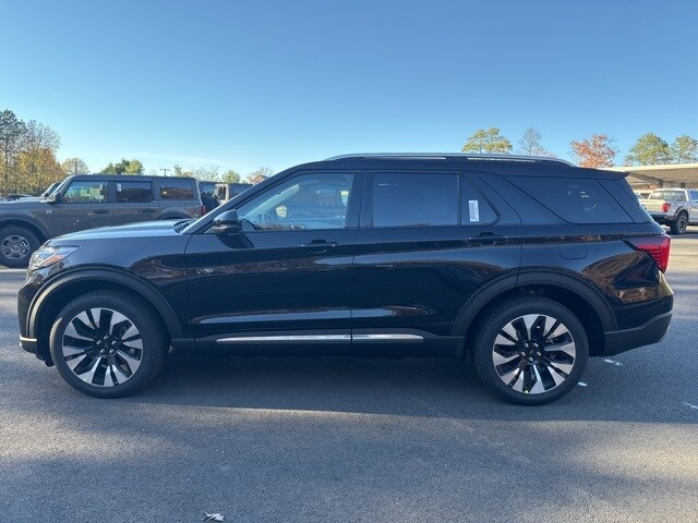 2026 Ford Explorer Platinum Sport photo 2