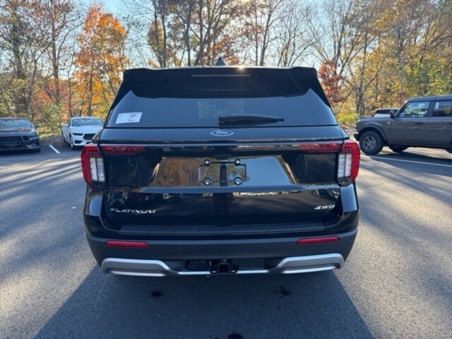 2026 Ford Explorer Platinum Sport photo 2