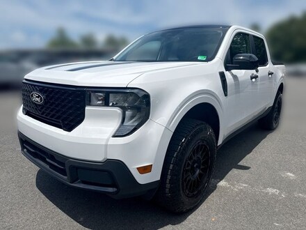 2025 Ford Maverick XLT CUSTOM LIFT AND TIRES 4D Crew Cab