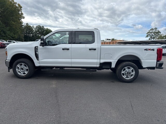 2026 Ford F-250 XLT photo 2