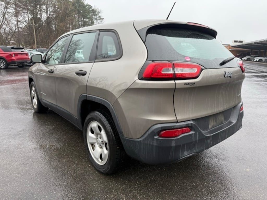 Used 2017 Jeep Cherokee Sport SUV