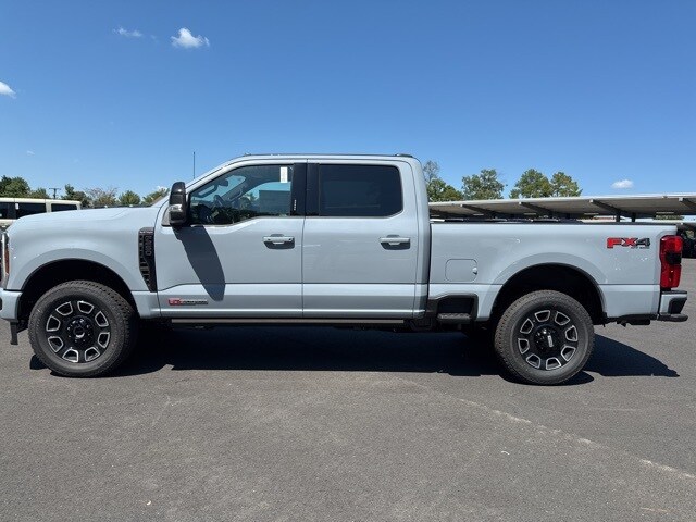 2026 Ford F-250 Platinum photo 2