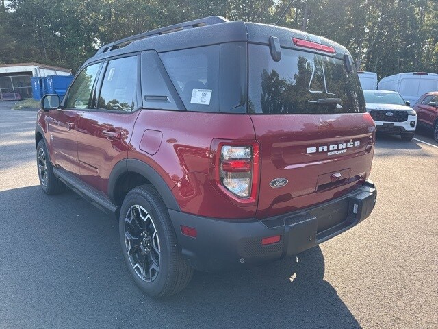 2025 Ford Bronco Sport Outer Banks photo 3