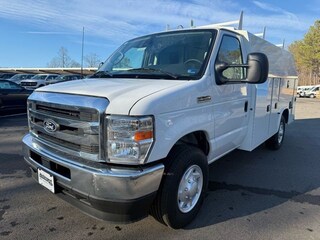 2026 Ford E-350 Cutaway Base Cutaway