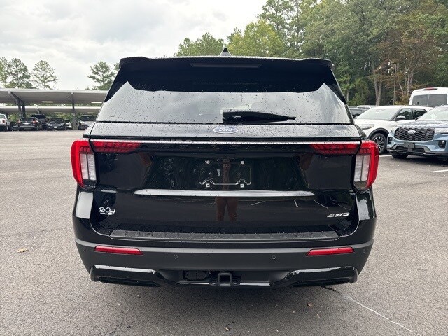 2025 Ford Explorer ST-Line photo 4