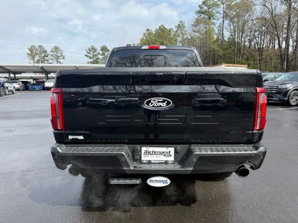 New 2025 Ford F-150 Lariat 4D SuperCrew