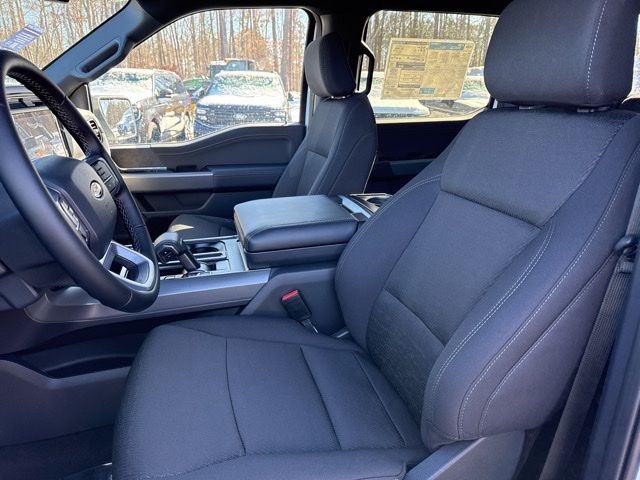 2025 Ford F-150 XLT - Photo 10