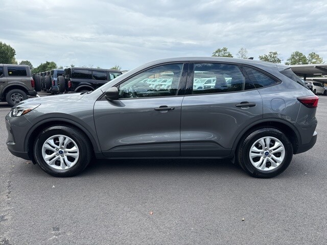 2023 Ford Escape Base photo 2