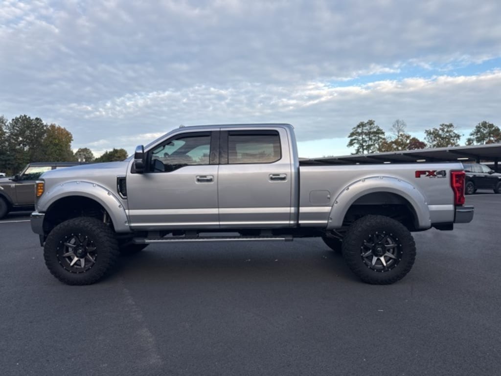 Used 2017 Ford F-250SD XLT Truck