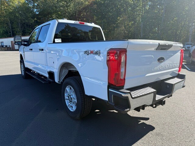 2026 Ford F-250 XLT photo 2