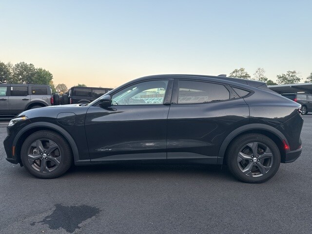 2022 Ford Mustang Mach-E Select photo 2