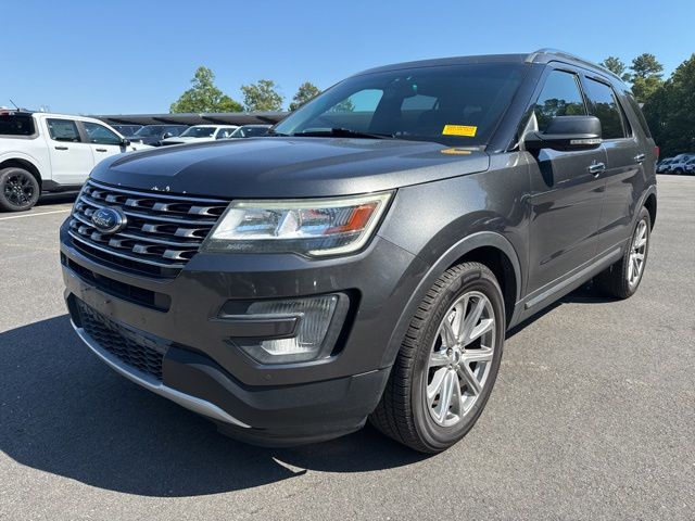 2017 Ford Explorer Limited 4WD's photo