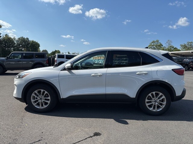 2020 Ford Escape SE photo 2