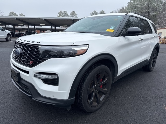 2021 Ford Explorer ST's photo