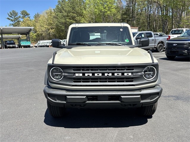 2025 Ford Bronco Base photo 3