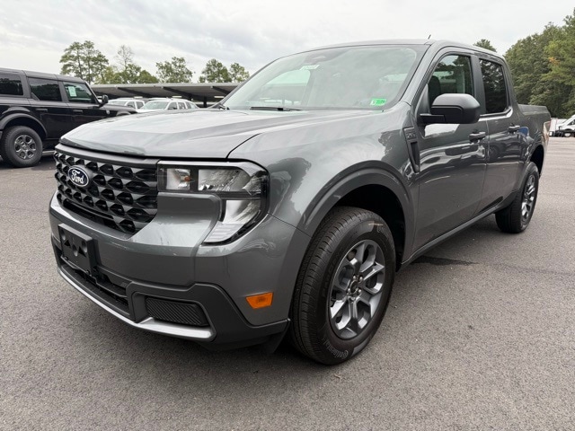 2025 Ford Maverick XLT's photo