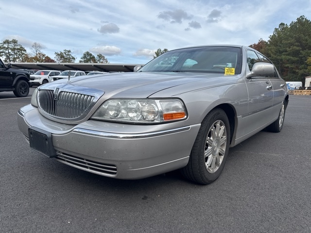 2010 Lincoln Town Car Signature Limited