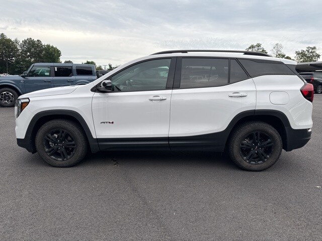 2022 Gmc Terrain AT4 photo 2