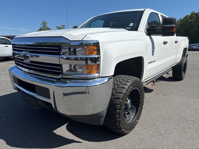 2015 Chevrolet Silverado HD Work Truck 4WD Crew Cab Standard Box's photo