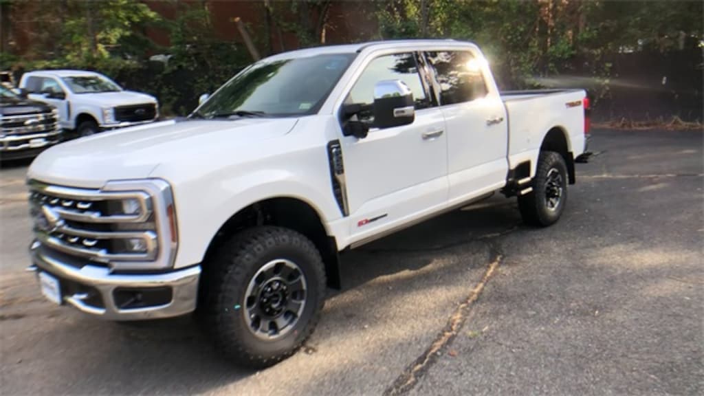 Used 2024 Ford F-250SD Lariat Truck