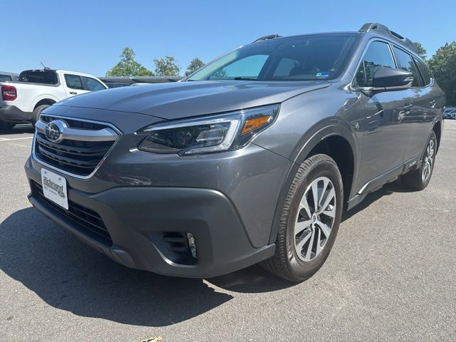 2020 Subaru Outback Premium's photo