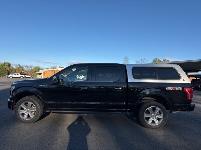 2017 Ford F-150 Platinum photo 2