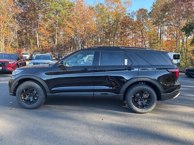 2026 Ford Explorer photo 2