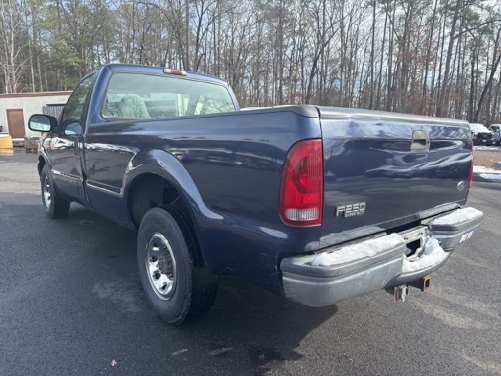 Used 2001 Ford F-250SD XL Truck