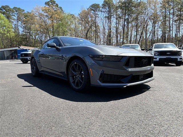 2025 Ford Mustang Dark Horse photo 2