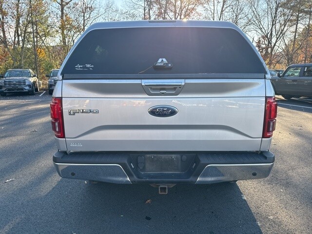 2016 Ford F-150 Lariat photo 2