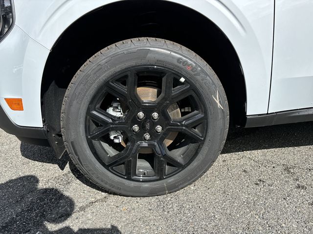 2025 Ford Maverick XLT - Photo 11