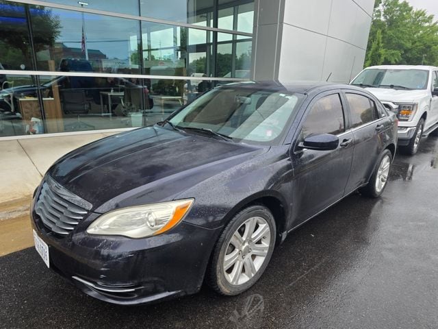 2012 Chrysler 200 Touring's photo