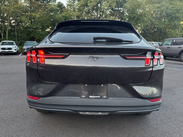 2022 Ford Mustang Mach-E Select photo 4