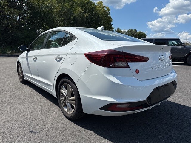 2019 Hyundai Elantra SEL photo 3