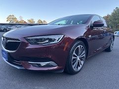 2018 Buick Regal Essence Hatchback
