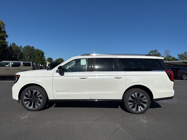 2025 Ford Expedition MAX Platinum photo 2
