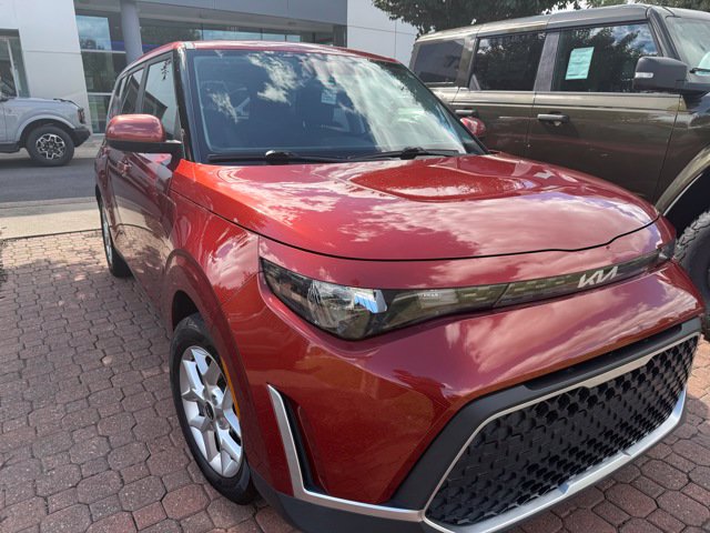 2023 Kia Soul LX Hatchback