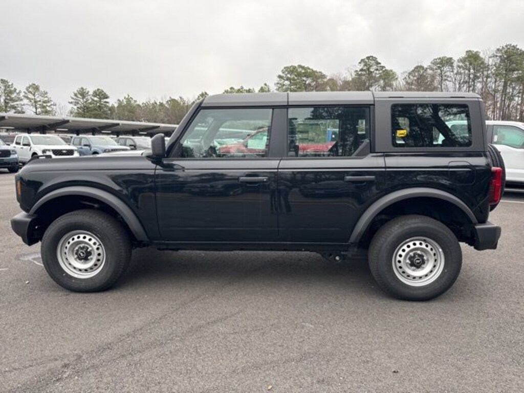 New 2025 Ford Bronco Base 4D Sport Utility