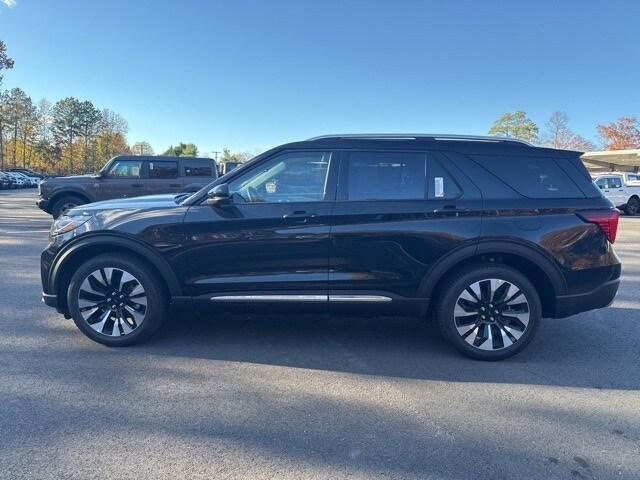 2026 Ford Explorer Platinum Sport photo 2