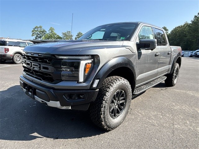 2025 Ford F-150 Raptor photo 4
