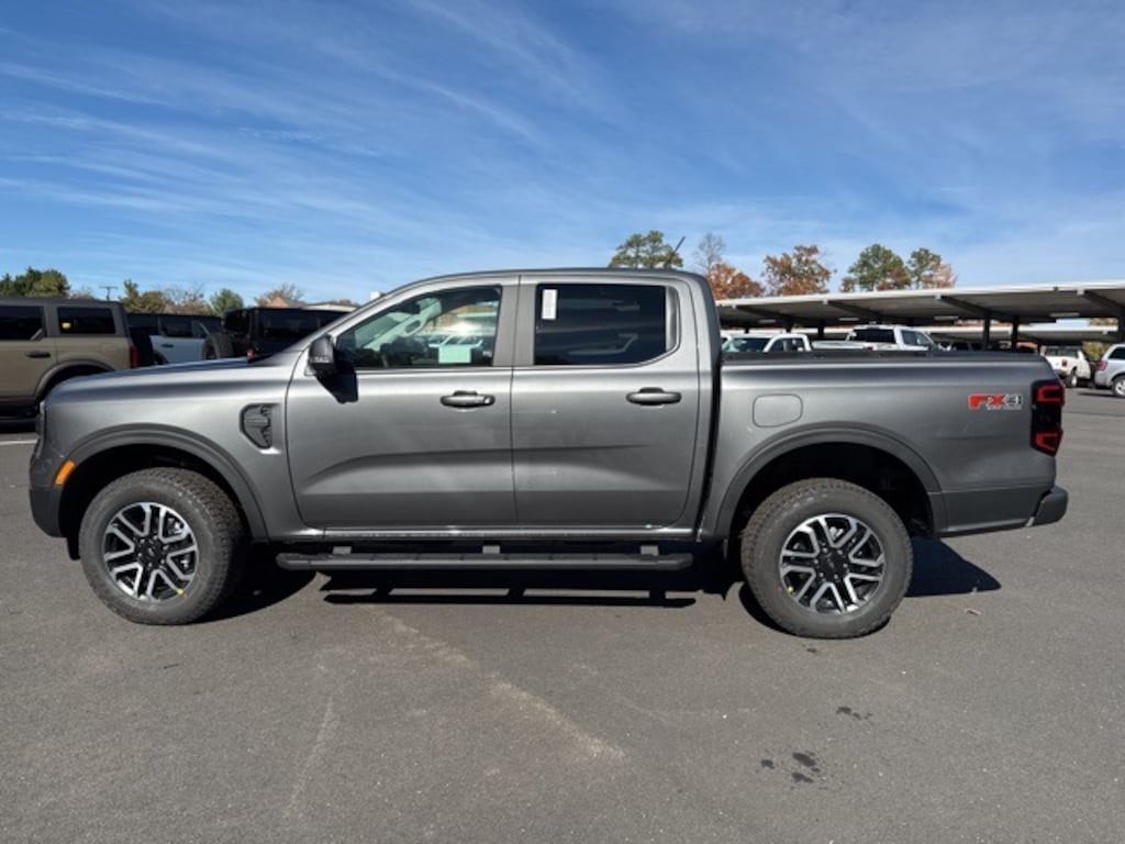 New 2025 Ford Ranger Lariat 4D Crew Cab