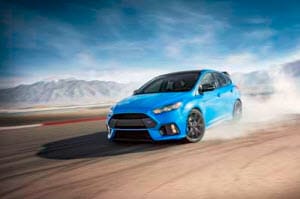2018 Ford Focus in Lightning Blue 2018 Ford Focus in Lightning Blue